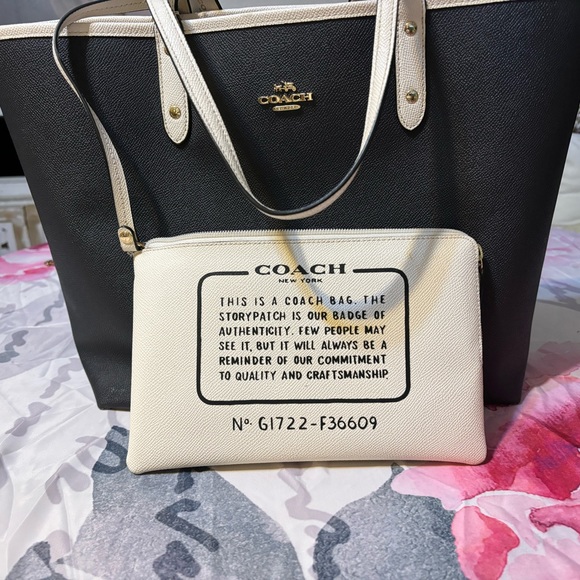 Coach reversible tote - Picture 3 of 4